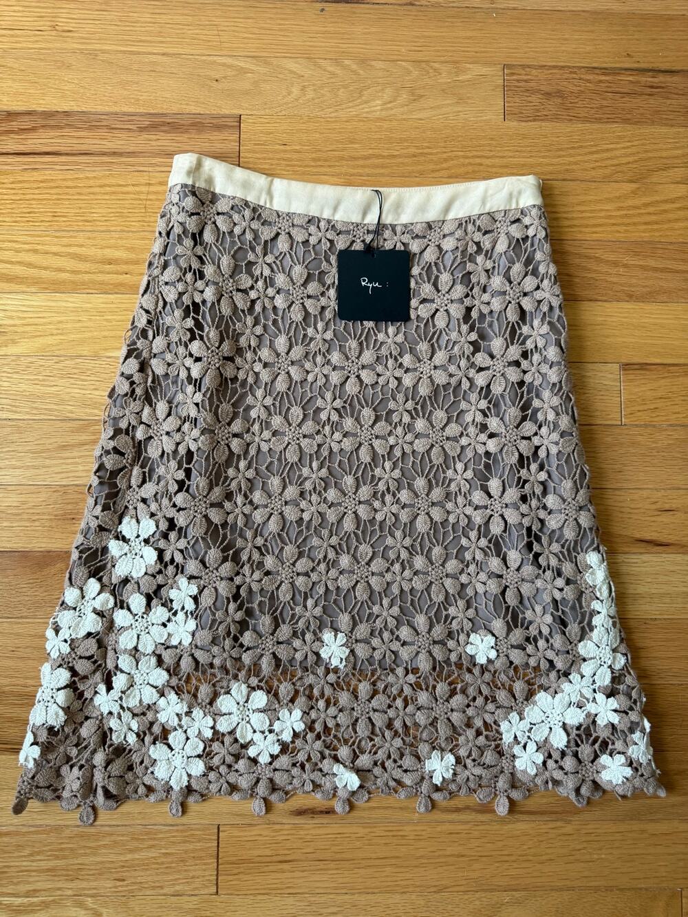 Ryu NWT Floral Crochet Lace Skirt‎ Tan Cream Sz S Boho Cottagecore Anthropologie